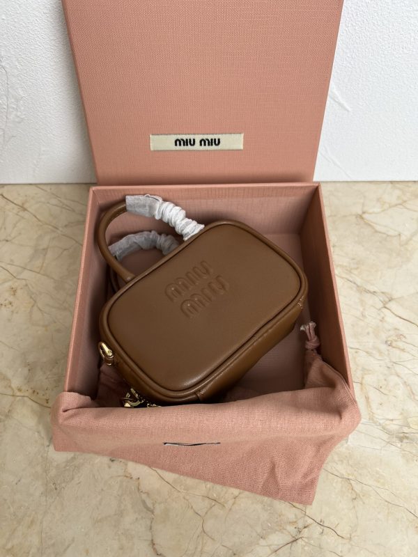 MiuMiu Mini Briefcase stylish and fashionable Aventure briefcase brown 5NR020 - Image 5