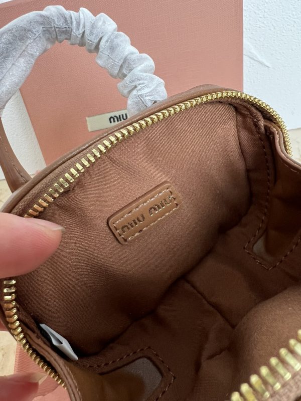 MiuMiu Mini Briefcase stylish and fashionable Aventure briefcase brown 5NR020 - Image 8