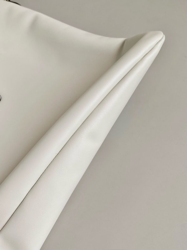 MiuMiu new hobo tote underarm bag autumn and winter series white B 5BG231 - Image 6