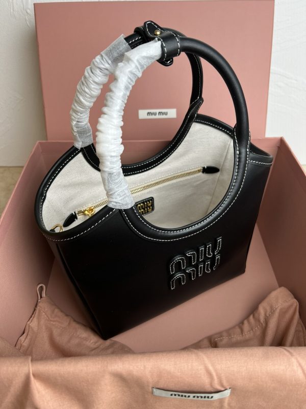 Miumiu launches new IVY basket cowhide leather handbag M-288 black - Image 6