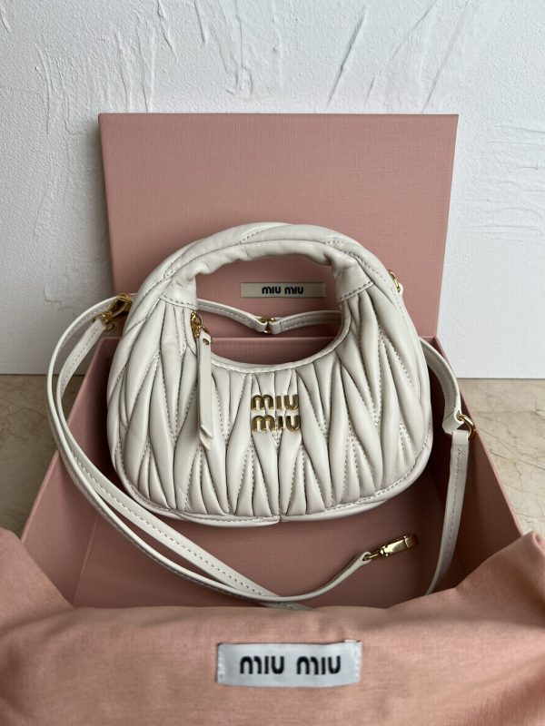 MiuMiu new mini MiuWander handbag F