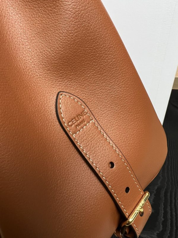 Celine cowhide suede lining gold finish handbag shoulder and crossbody - Image 5