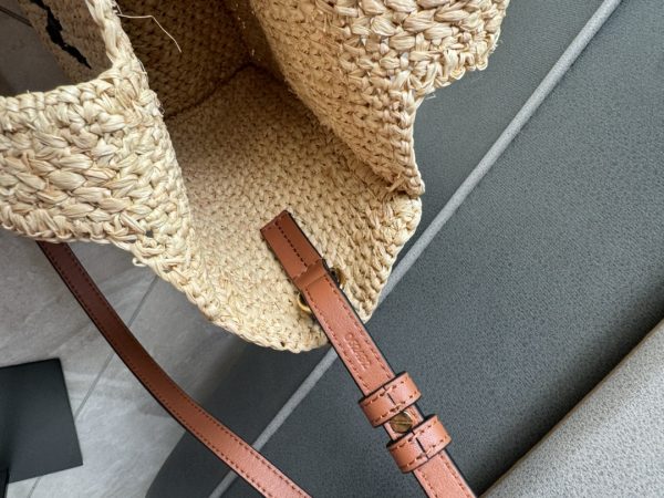 Small raffia LOEWE Font Tote The LOEWE Font Tote is a rectangular bag B - Image 9
