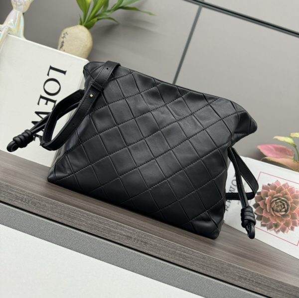 Loewe new medium pleated nappa lambskin Flamenco lucky bag clutch C