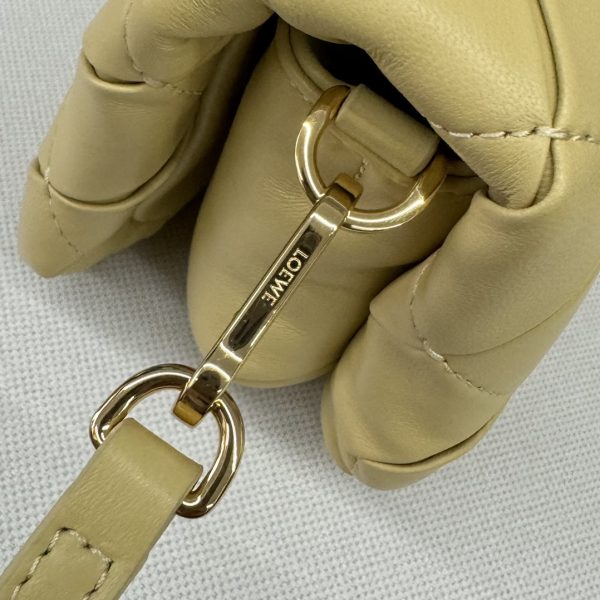 Loewe pleated shiny nappa leather Puffer Goya handbag D - Image 5