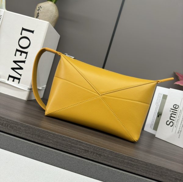 Loewe new shiny cowhide leather toiletry bag C