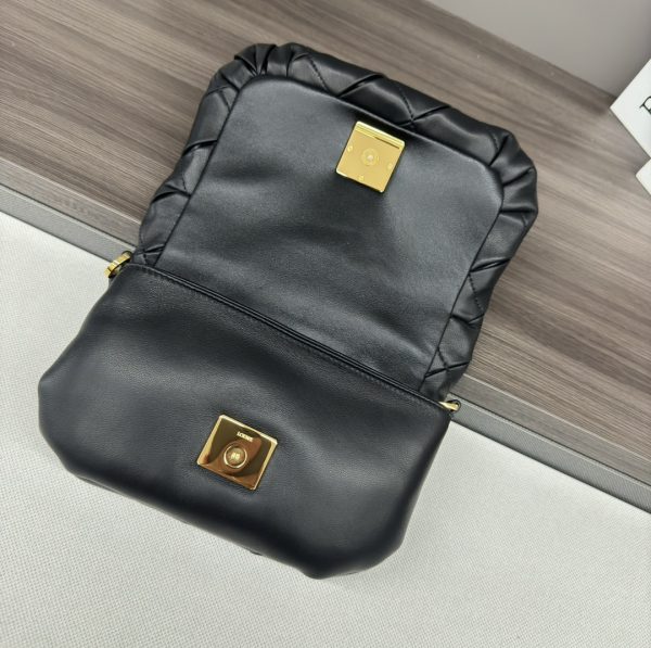Loewe Puffer Goya Bag in Pleated Shiny Nappa A - Image 7
