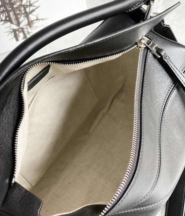 Loewe’s new grained cowhide Puzzle Edge handbag C - Image 8