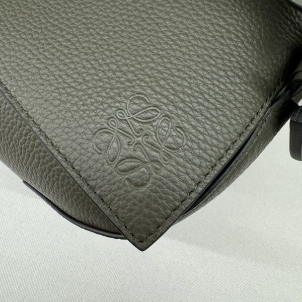 Loewe Large Puzzle Edge Bag in Grained Calfskin A - Image 7
