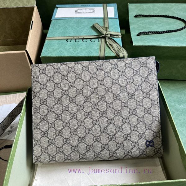 Gucci As the iconic material of the brand, GG Supreme canvas has become the main fabric in G gak6zs0n