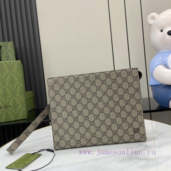 Gucci As the iconic material of the brand, GG Supreme canvas has become the main fabric in G 3y4w3rs7