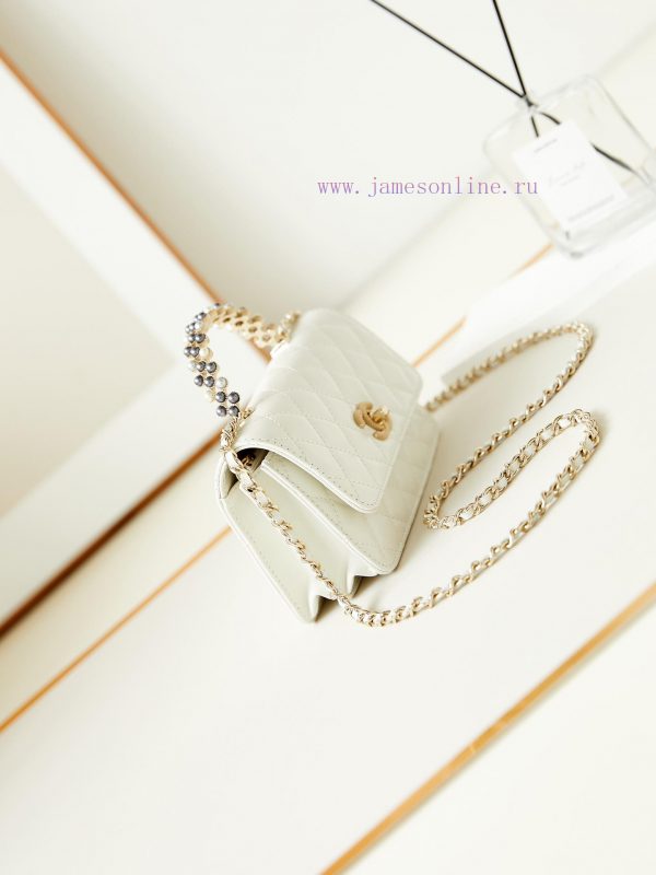 Chanel Bag 24p woc pearl handle embossed double C logo with high aesthetic value and full of 48feezsr - Image 4