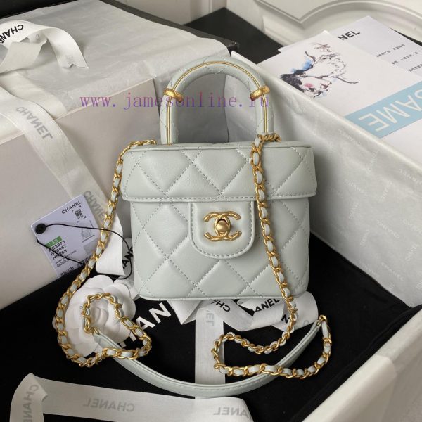 Chanel Bag The Chanel 23S new AS3973 handle makeup bag is a super popular item of the season uwxzq6k2