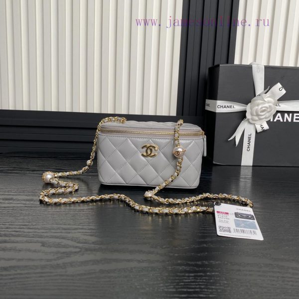 Chanel Bag  Chanel️ ? The 24K pearl makeup bag A4285 is super luxurious, made of high-qualit 9dlsit22