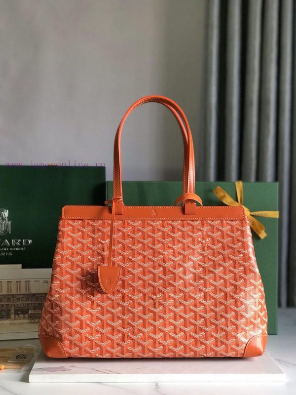 Goyard tote Commuter SeriesThe Bellechasse Biaude convertible bag has a spacious interior th 6xhk8coh