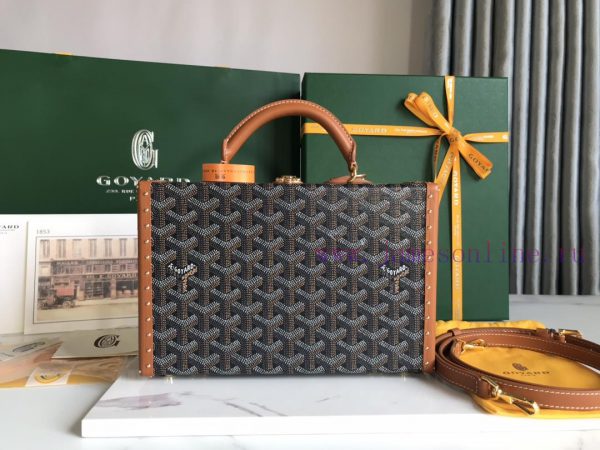 The Grand H ô tel luggage | | | is a pocket sized version of the luggage series, serving as 4qmgxx55