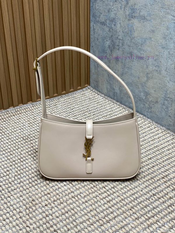YSL's new underarm bag for spring and summer fashion shows features a minimalist appearance ui2yhlts