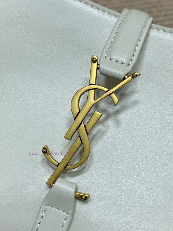YSL's new underarm bag for spring and summer fashion shows features a minimalist appearance xo5p8obr - Image 6