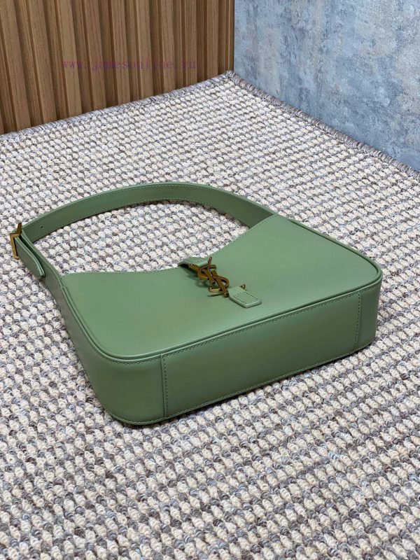 YSL's new underarm bag for spring and summer fashion shows features a minimalist appearance twrixjbz - Image 4