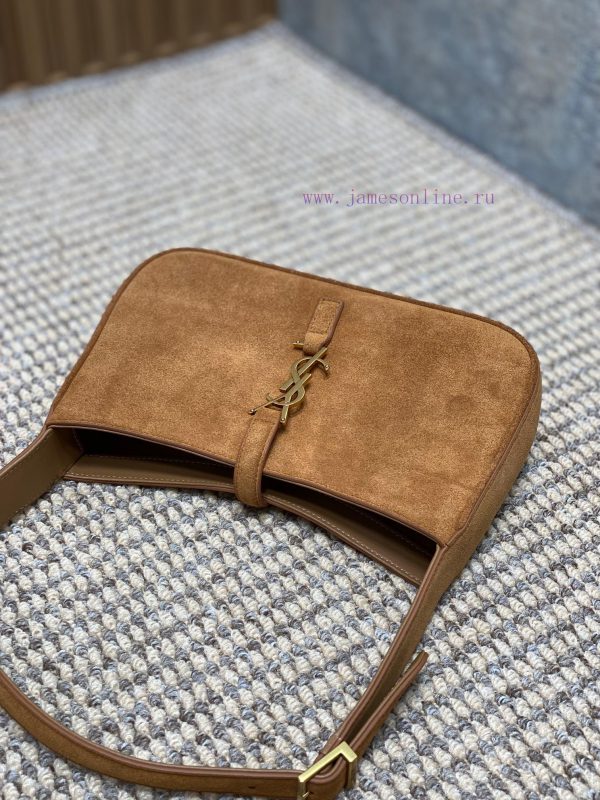 YSL's new underarm bag for spring and summer fashion shows features a minimalist appearance 3wg0u2eg - Image 5
