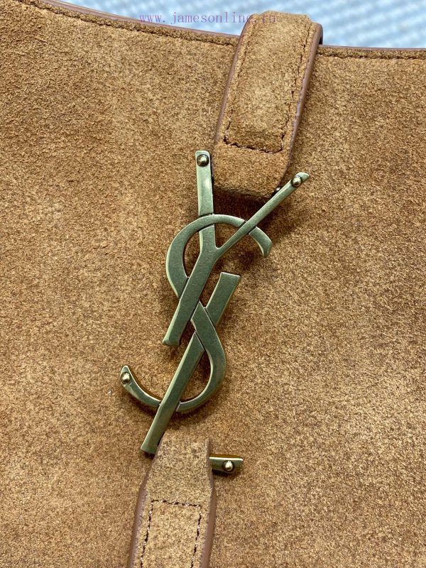 YSL's new underarm bag for spring and summer fashion shows features a minimalist appearance 3wg0u2eg - Image 6