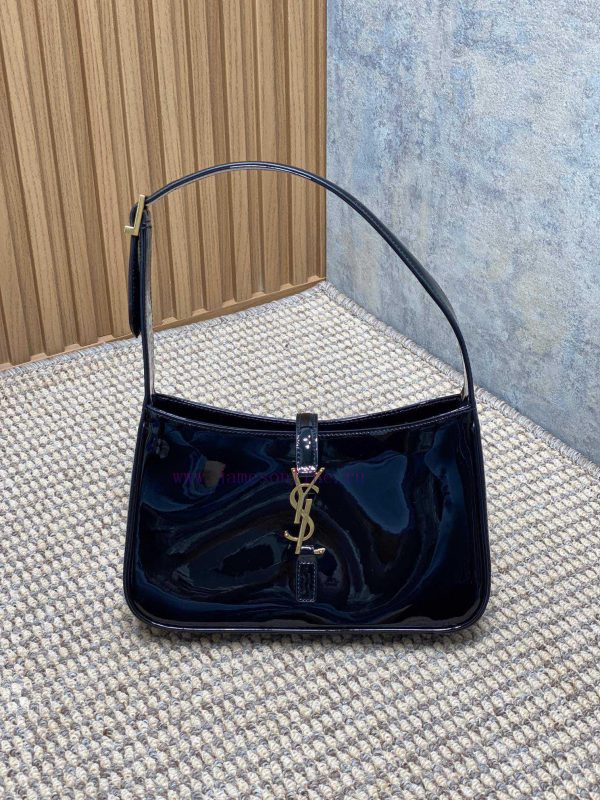 2021 Spring/Summer YSL New Lacquer Underarm Bag with Minimalist Appearance and Logo, Simple 74daouth