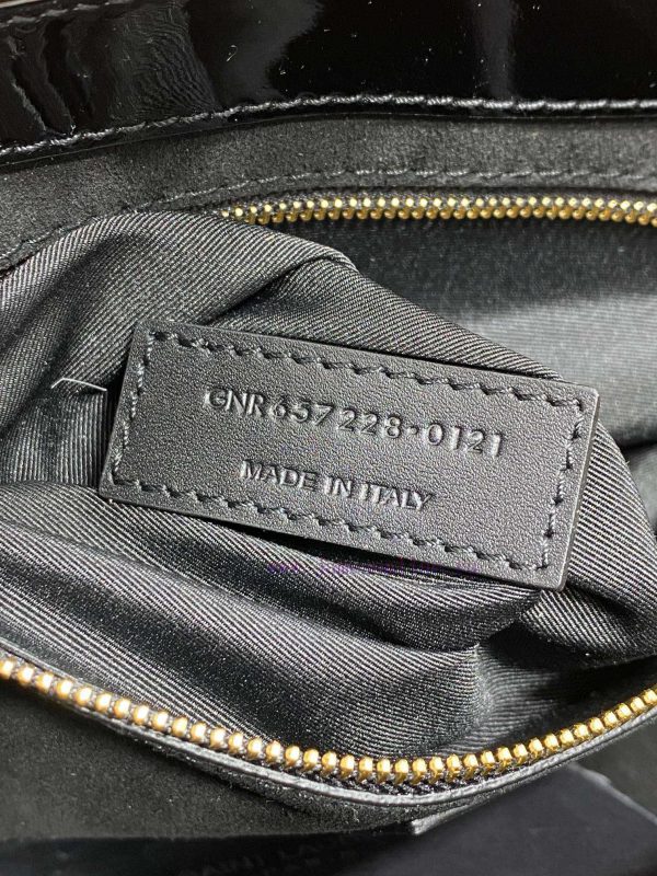 2021 Spring/Summer YSL New Lacquer Underarm Bag with Minimalist Appearance and Logo, Simple 74daouth - Image 10