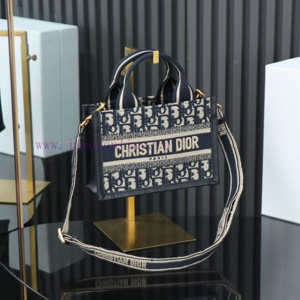 Original factory grade mini size???????????? 24 Early Spring New CollectionI have to say, th osoruee2