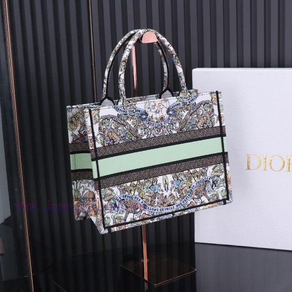 Medium size spot goodsDior Tote's latest Christmas limited edition collection ?, Elegant and b7onzfjo - Image 4