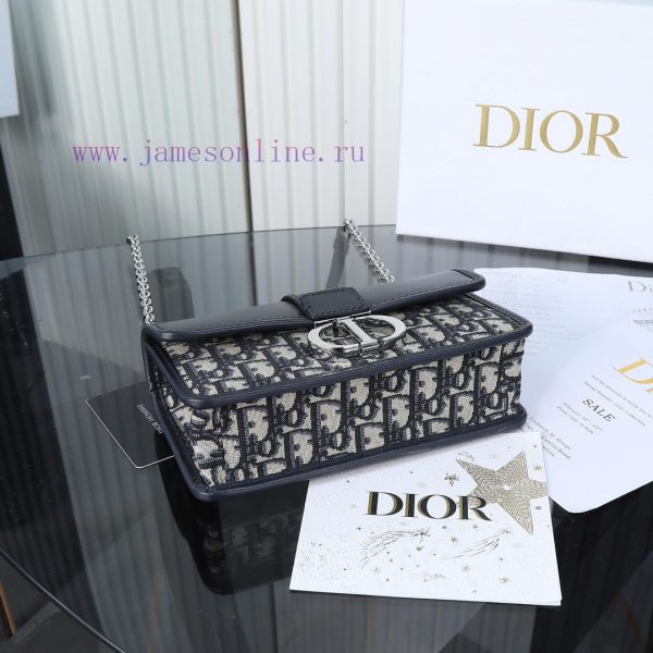 30 Montaigne East West Chain Handbag "Montaigne Silver Buckle Chain Small"This East West cha zs7pgpjr - Image 9