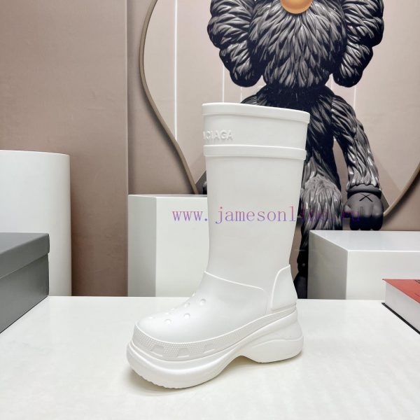 Top tierBALENCIAGA Paris Home 2023 vs Autumn/Winter New Rain Boots CollectionSponge cake thi9xdym7g7 - Image 7