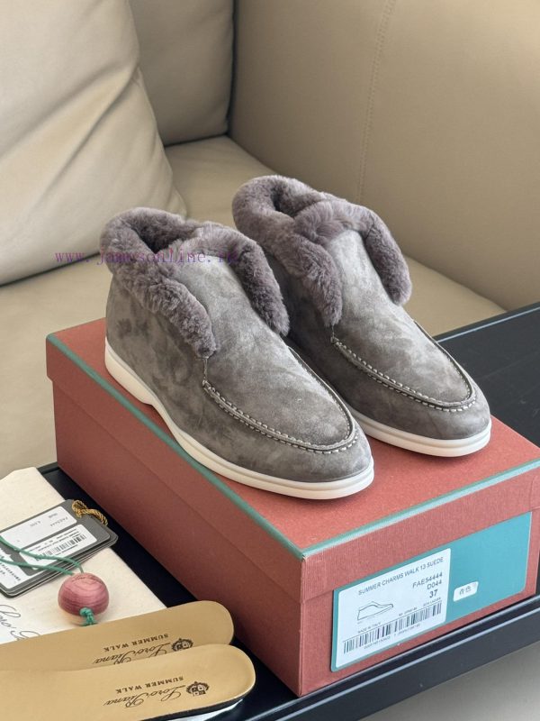 Top version logo pian... a classic fur shoe new color schemeThe price of cabinets has increarqjkprdx - Image 3