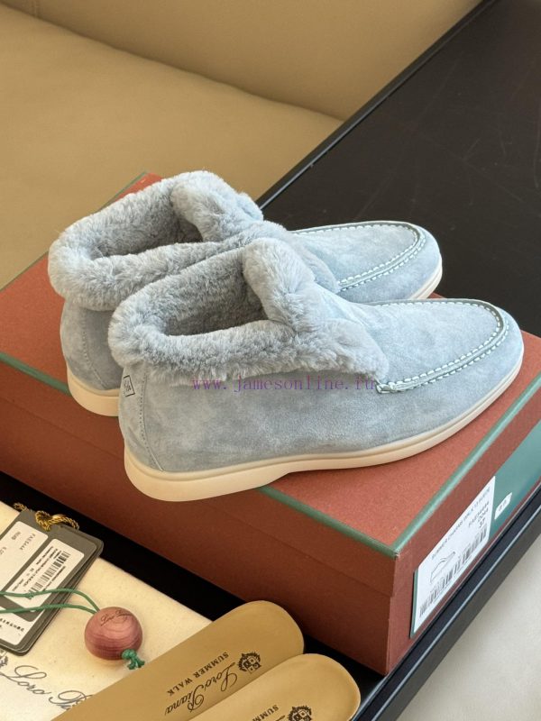 Top version logo pian... a classic fur shoe new color schemeThe price of cabinets has increaesgfa0jb - Image 4