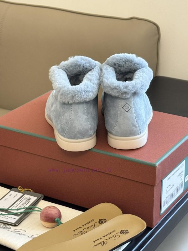 Top version logo pian... a classic fur shoe new color schemeThe price of cabinets has increaesgfa0jb - Image 5