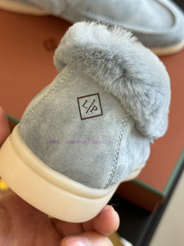 Top version logo pian... a classic fur shoe new color schemeThe price of cabinets has increapq2potxz - Image 7