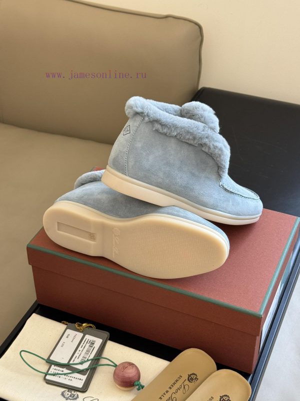 Top version logo pian... a classic fur shoe new color schemeThe price of cabinets has increaesgfa0jb - Image 10