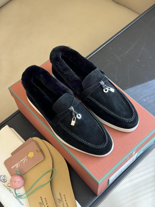 Top version logo pian... a classic fur shoe new color schemeThe price of cabinets has increafcmelqng - Image 4