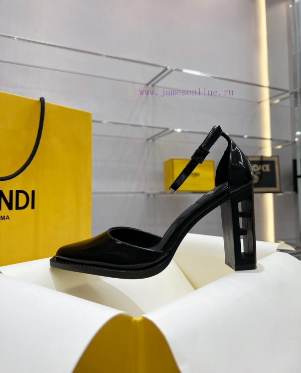 FEND1 2023 runway show, Paris FE * D1 Haute Couture Fall Winter 2022-23, same as Song Hye Kyohdn9c63 - Image 6