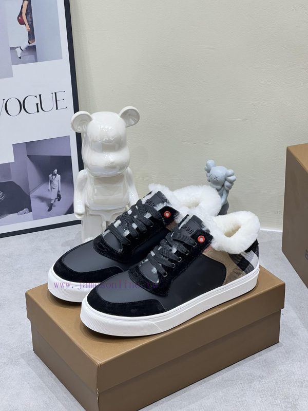 2024 SS Burberry Autumn/Winter Best Couple H New Italian Leather Sneakers Crafted from Engli0ql49vam - Image 4