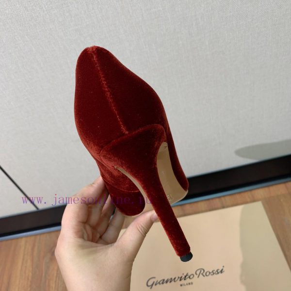 Gianvit Ross classic single shoe. This shoe is full of femininity at first glance, and thosedj6d81rz - Image 10