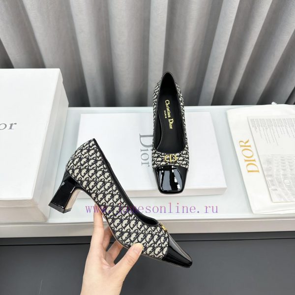 2023 Spring/Summer Latest Fashion Show High End Collection D-Doll Retro Roman Style CD Lette57sd5u2l - Image 4