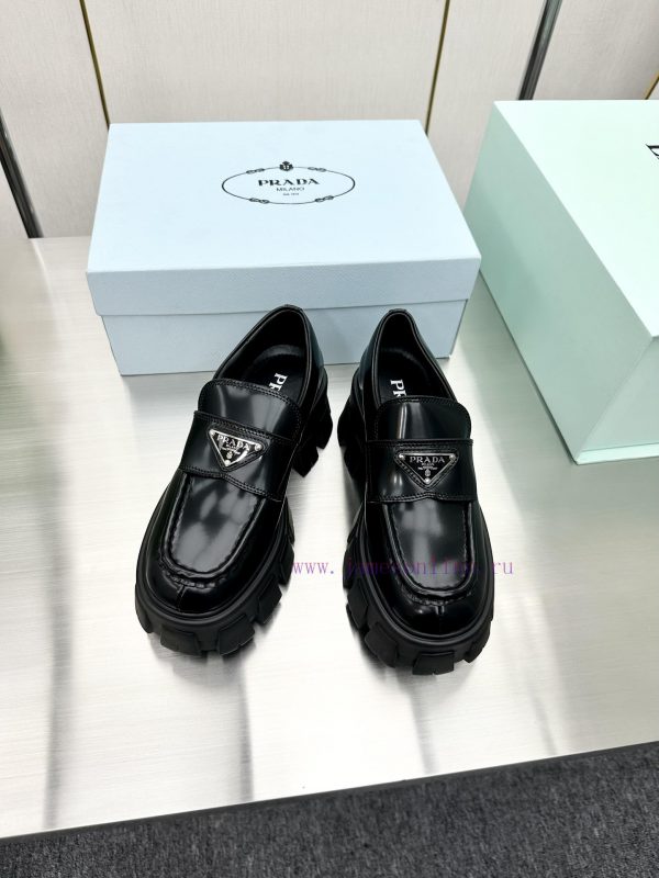 Top tierPrada 2023 Autumn/Winter High Heels loafersClassic high-heeled thick heel triangle lo9ed1cxw - Image 9