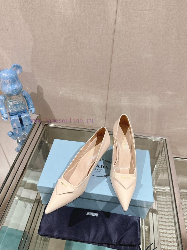 -24Ss Early Spring New Prada Stiletto ShoesThis patent leather high-heeled shoe presents a sojm6h11u - Image 5