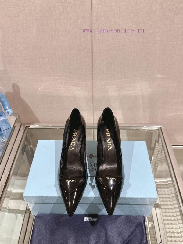 -24Ss Early Spring New Prada Stiletto ShoesThis patent leather high-heeled shoe presents a snz0k5lau