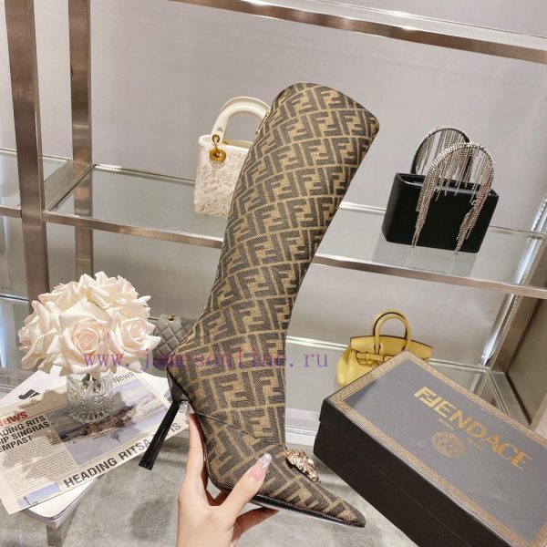Fendi&Versace Joint CollectionLong boots 16 inchesReal leather bottom??? Show style Fendi Duvj8i686m - Image 6