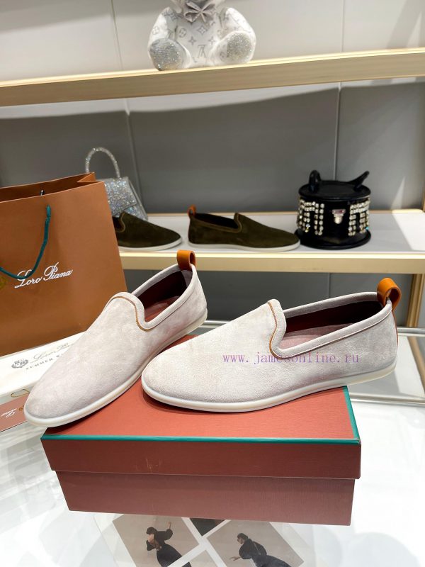 Loro Piana * purchased the original version 11 and replicated it on April 24, 1924. The exisnc0r375f - Image 10