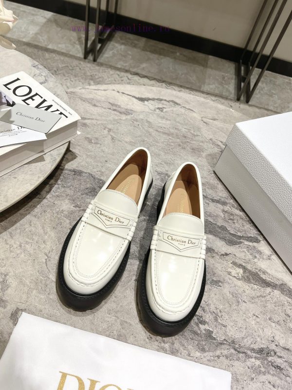 2024 Early Spring New Le Fu ShoesThe Le Fu shoes that are immediately desired are simple andvkuxespt