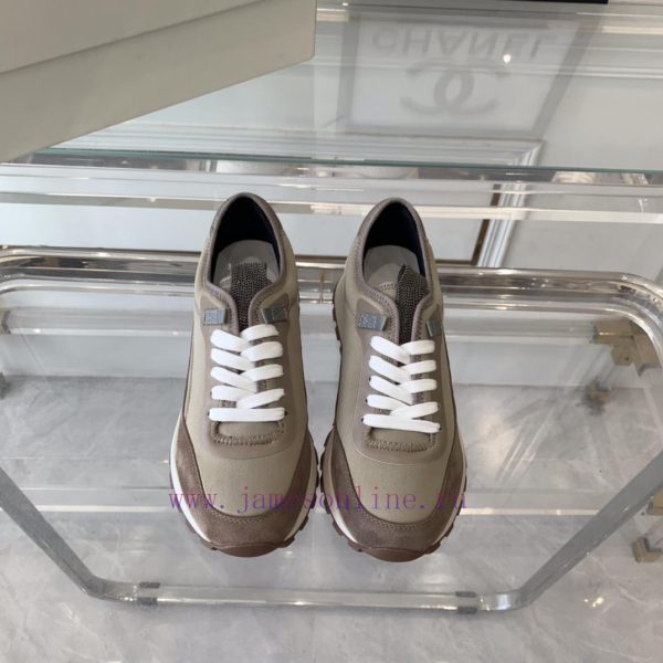 Brunello Cucinelli's new casual shoes are top-notch and super popular. You can buy them withjurlcdhg