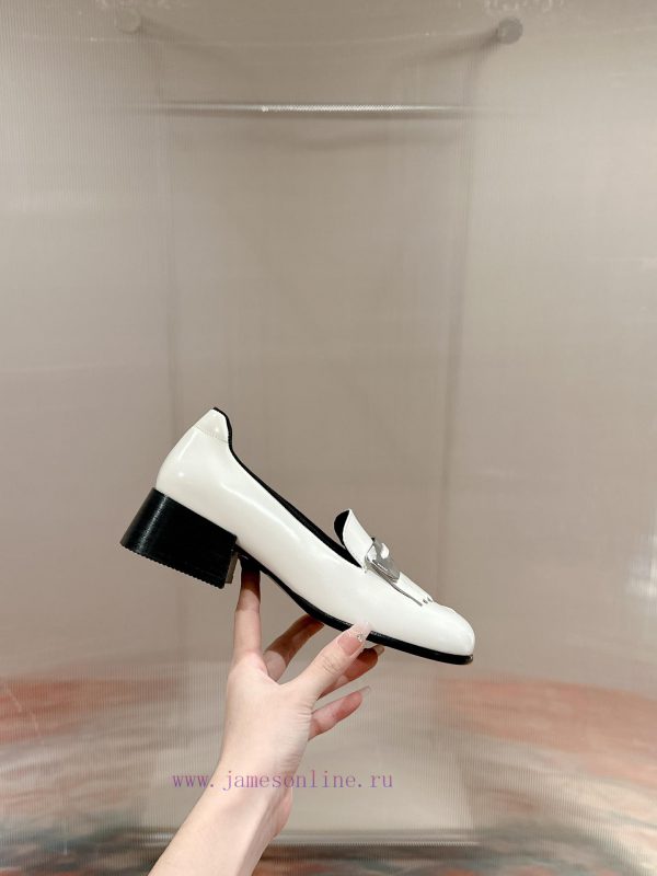 ️  PRADA makes a hot debut with top-notch photos, original remastered version, super regular38alijy8 - Image 3