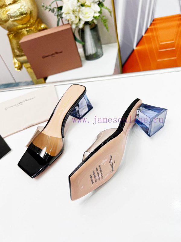 ???????? ?????Gian VitorossiGianvito rossi                         The brand's iconic contrajaw68xp5 - Image 3